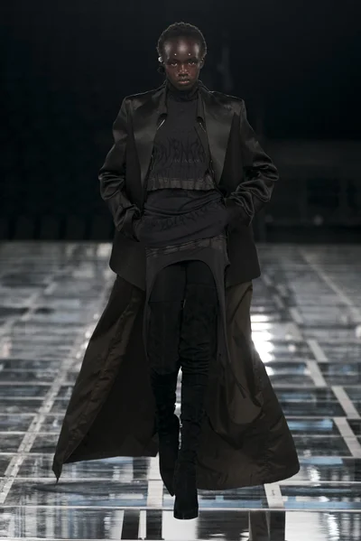 Look 11